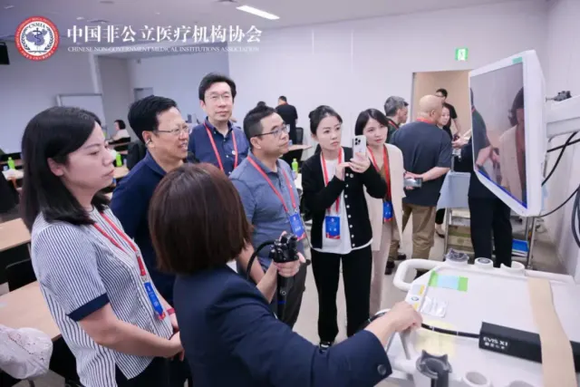 中日医疗合作基地授牌现场图3
