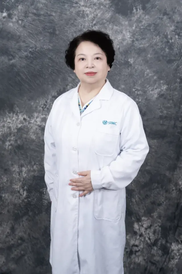 赵春瑛医生照片 / Prof. Chunying Zhao portrait