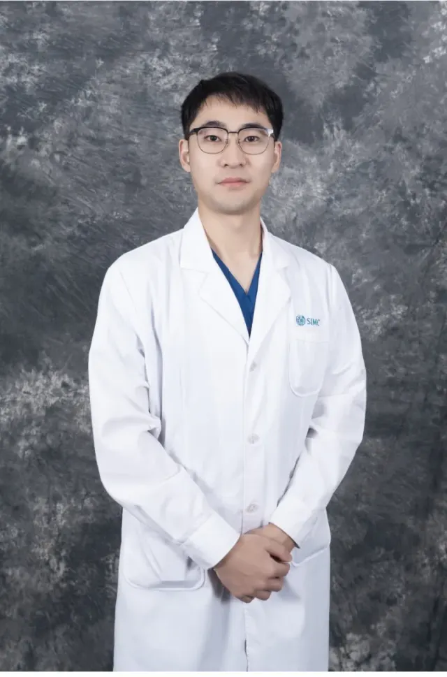 于宗超医生照片 / Dr. Zongchao Yu portrait