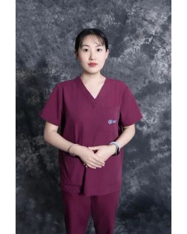 Portrait of nursing team member Jiqun Wu