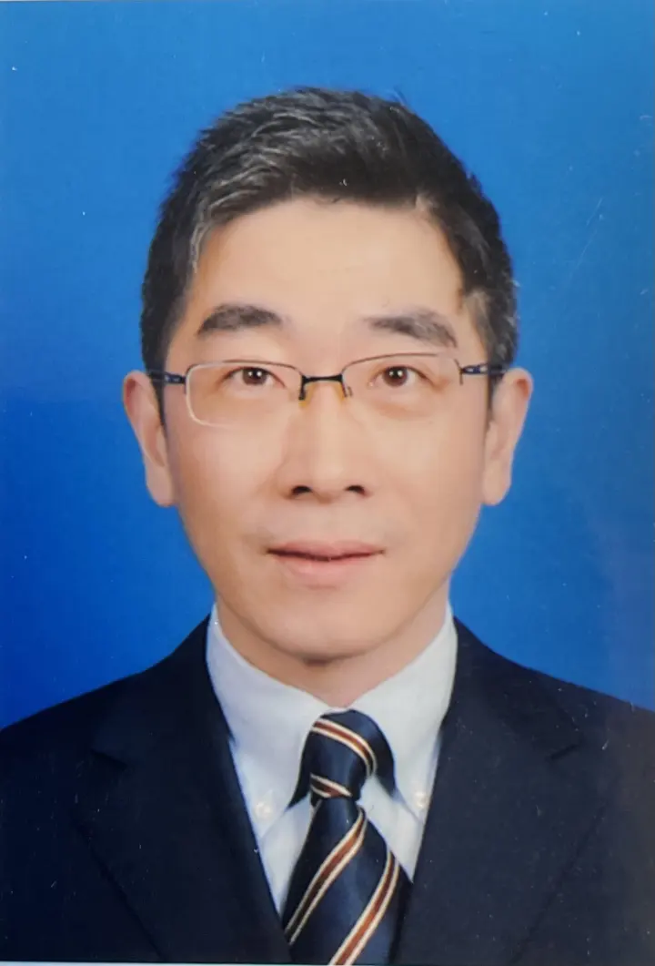 罗奋医生头像